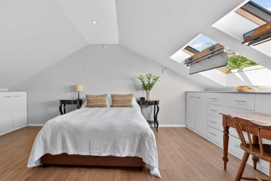 2 Bedroom Property for Sale in Oranjezicht Western Cape